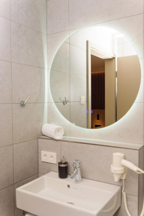 Hotel Twentyfour Living Bad Urach Exterior foto