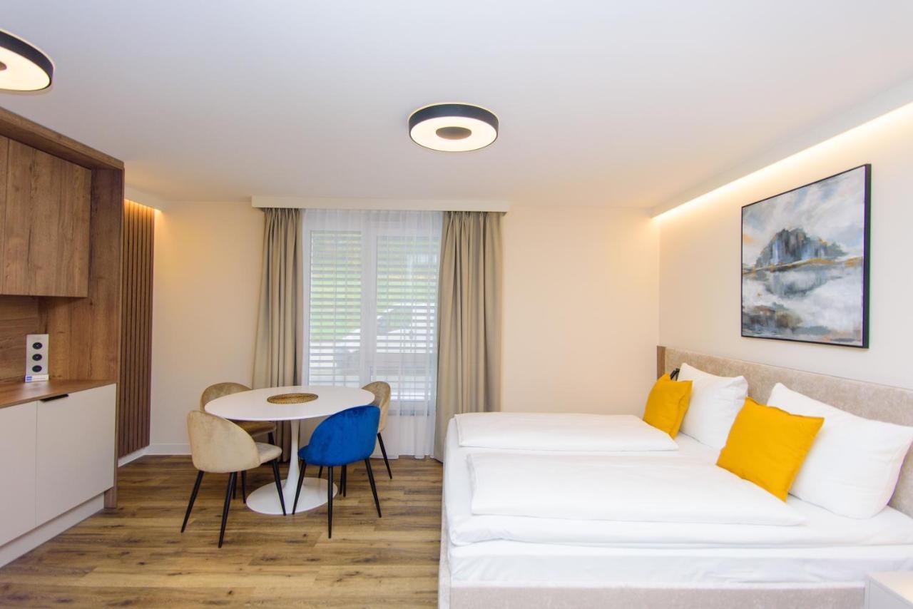 Hotel Twentyfour Living Bad Urach Exterior foto