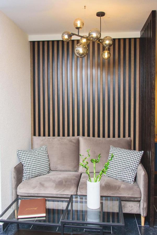 Hotel Twentyfour Living Bad Urach Exterior foto